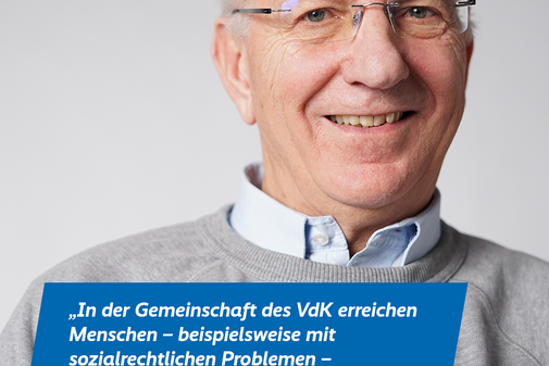  Das Plakatmotiv zeigt am oberen Rand das Logo der Aktion "Alles geht zusammen" und das VdK-Logo, darunter ein großes Portraitfoto von Jörg Bade und das Zitat „In der Gemeinschaft des VdK erreichen Menschen – beispielsweise mit sozialrechtlichen Problemen – viel mehr als individuell.“ 