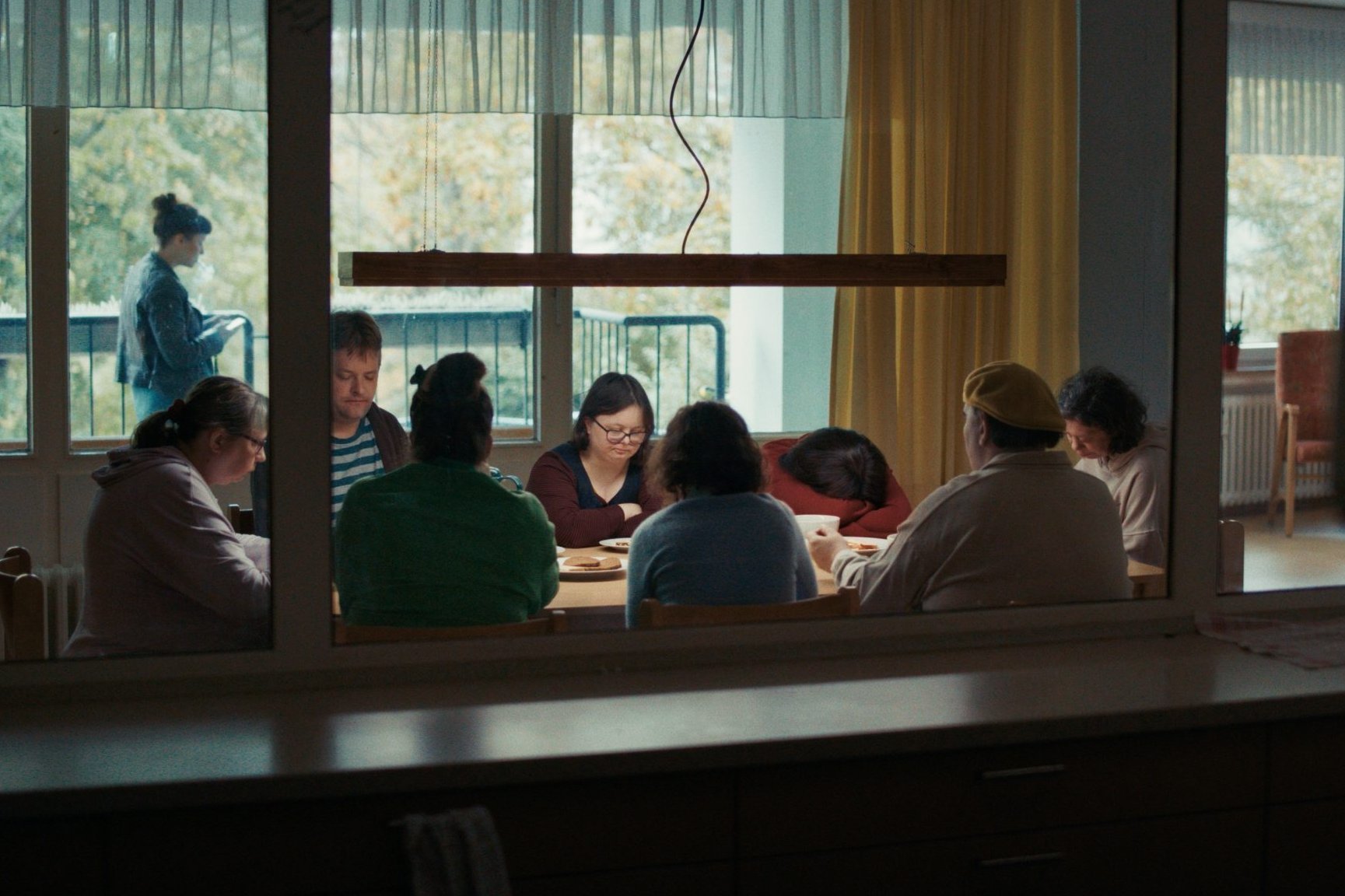 Einige Bewohner am Tisch