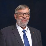 Porträtfoto von Friedrich Stubbe