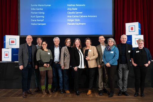 Gruppenfoto des neu gew&auml;hlten Verbandsrats