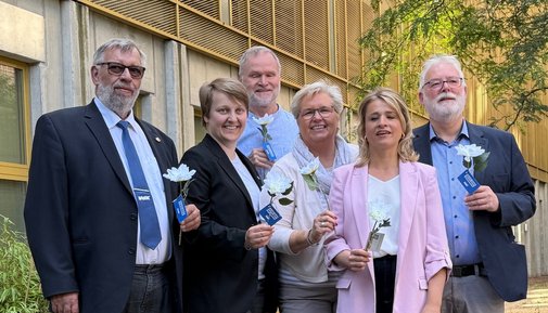 Gruppenfoto von Ehrenamtlichen mit Verena Bentele