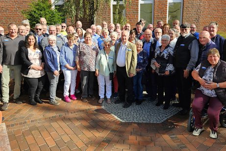 Gruppenfoto der Ehrenamtlichen