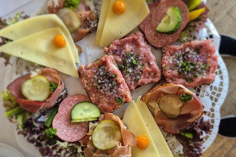 Schnittchenteller Mitgliederversammlung 2026