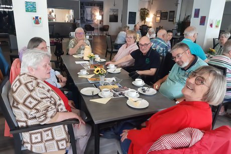 VdK-Mitglieder beim Stammtisch VdK-Mitglieder beim Stammtisch
