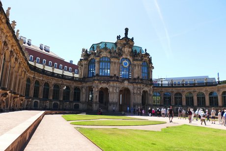 Zwinger Im Innenhof
