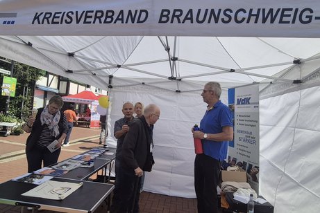 Ein Bild unseres Infostandes beim Seniorentag
