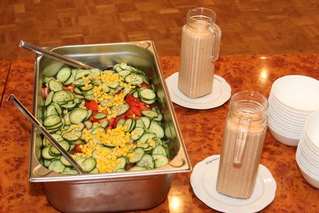 Salat mit Dressing Salat mit Dressing