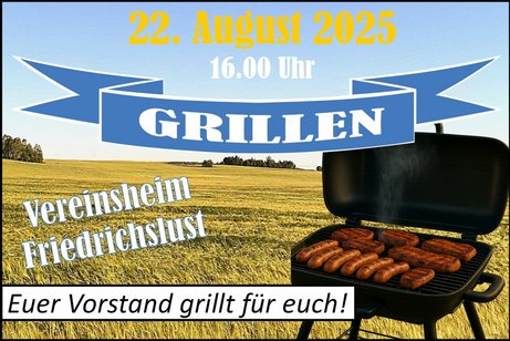 Ein Grill, auf dem Fleisch und Wurst liegt, steht auf einer bereits gelblich gefärbter Wiese. Im Hintergrund sind einige Bäume zu sehen.