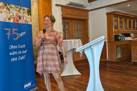 Die Sozialsenatorin Frau Dr. Claudia Schilling hielt eine Rede, in der sie u. a. auf die Bedeutung des VdK einging.