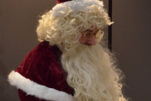Das Foto zeigt einen Weihnachtsmann