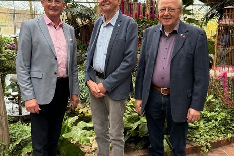 von links: B&uuml;rgermeister Claussen, Johann Garrels, Wilhelm Ihnen