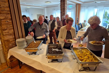 Ein deftiges und wohlschmeckendes Hackgrütze Essen wurde uns im Gasthof Stolle in Ganderkesee serviert. Ein deftiges und wohlschmeckendes Hackgrütze Essen wurde uns im Gasthof Stolle in Ganderkesee serviert.