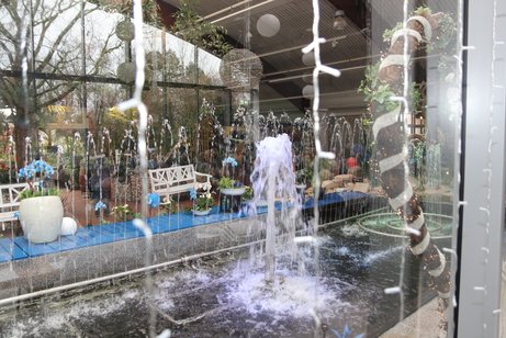 Wasserfont&auml;nen in der Blumenhalle
