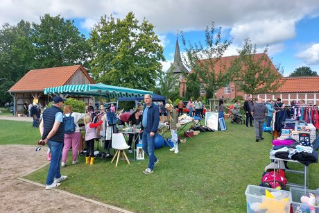 Flohmarkt auf der B&uuml;rgerwiese