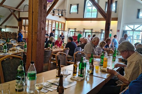 Es schmeckt wohl allen Es schmeckt wohl allen