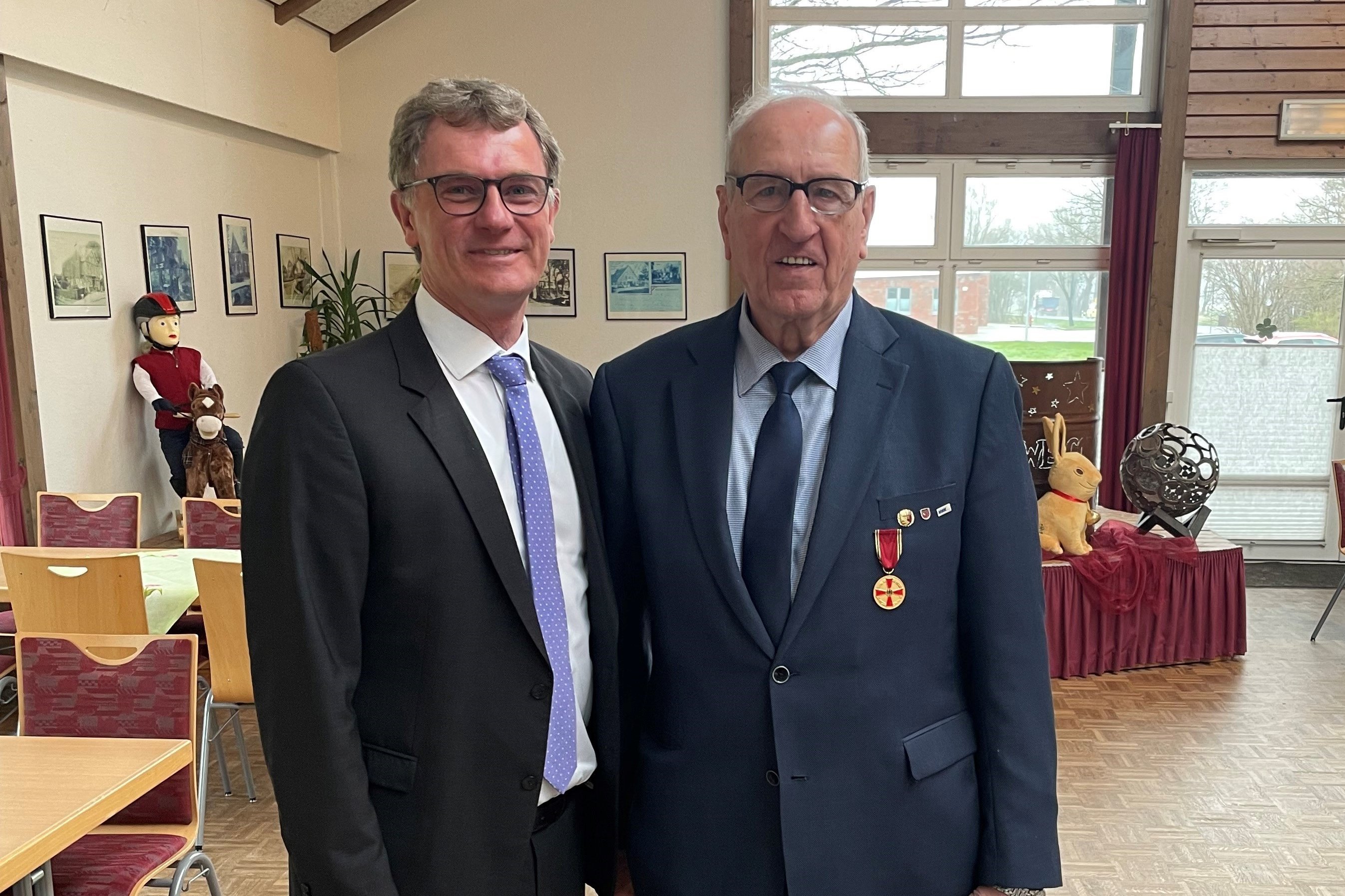 Verdienstmedaille für Hans-Werner Höfer - Sozialverband VdK
