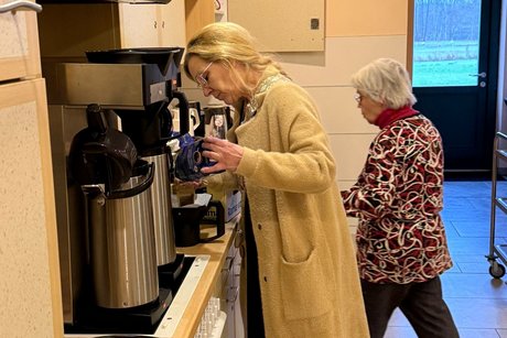 Vorstandsmitglieder bei der Arbeit Vorstandsmitglieder bei der Arbeit