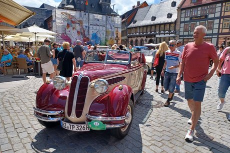 Ein Oldtimer in der Altstadt