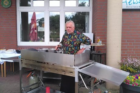 Hier grillt der Chef noch selber.😀👋