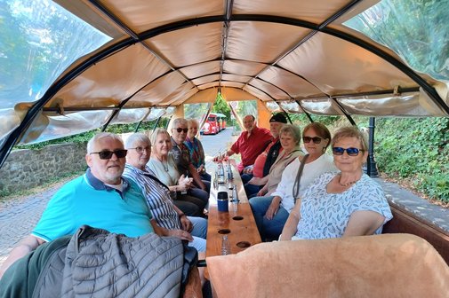Die Ehrenamtlichen in der Kutsche