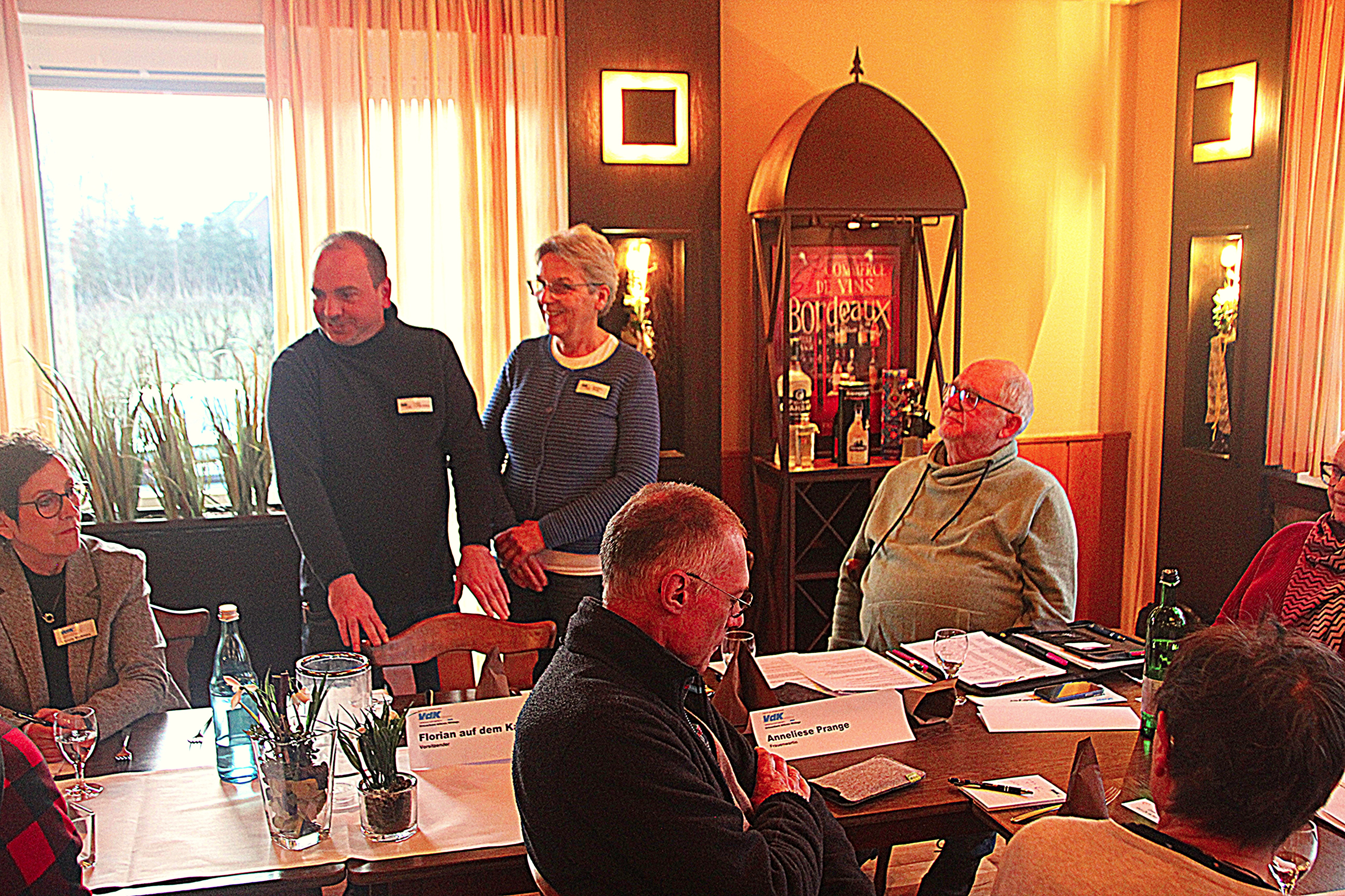 Carola Kohnen, Florian auf dem Kampe, Anneliese Prange, Hermann Stiegemeyer bei der Verk&uuml;ndung des Vorstandswechsels