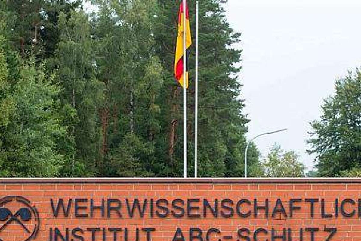 Zufahrt zum Wehrwissenschaftlichen Institut für Schutztechnologien – ABC-Schutz der Bundeswehr in Munster Zufahrt zum Wehrwissenschaftlichen Institut für Schutztechnologien – ABC-Schutz der Bundeswehr in Munster
