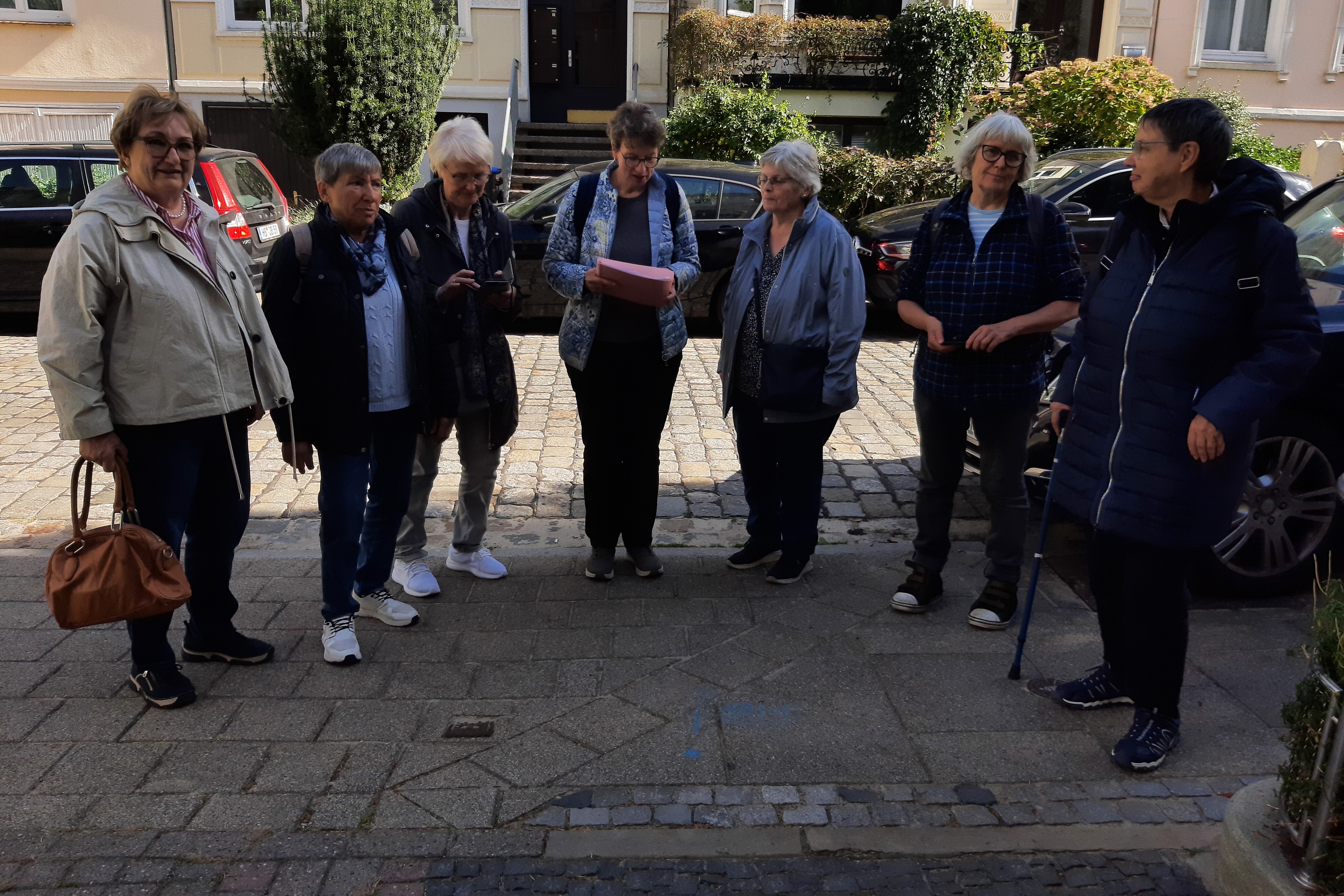 Rundgang der Frauenvertreterinnen im Steintorviertel
