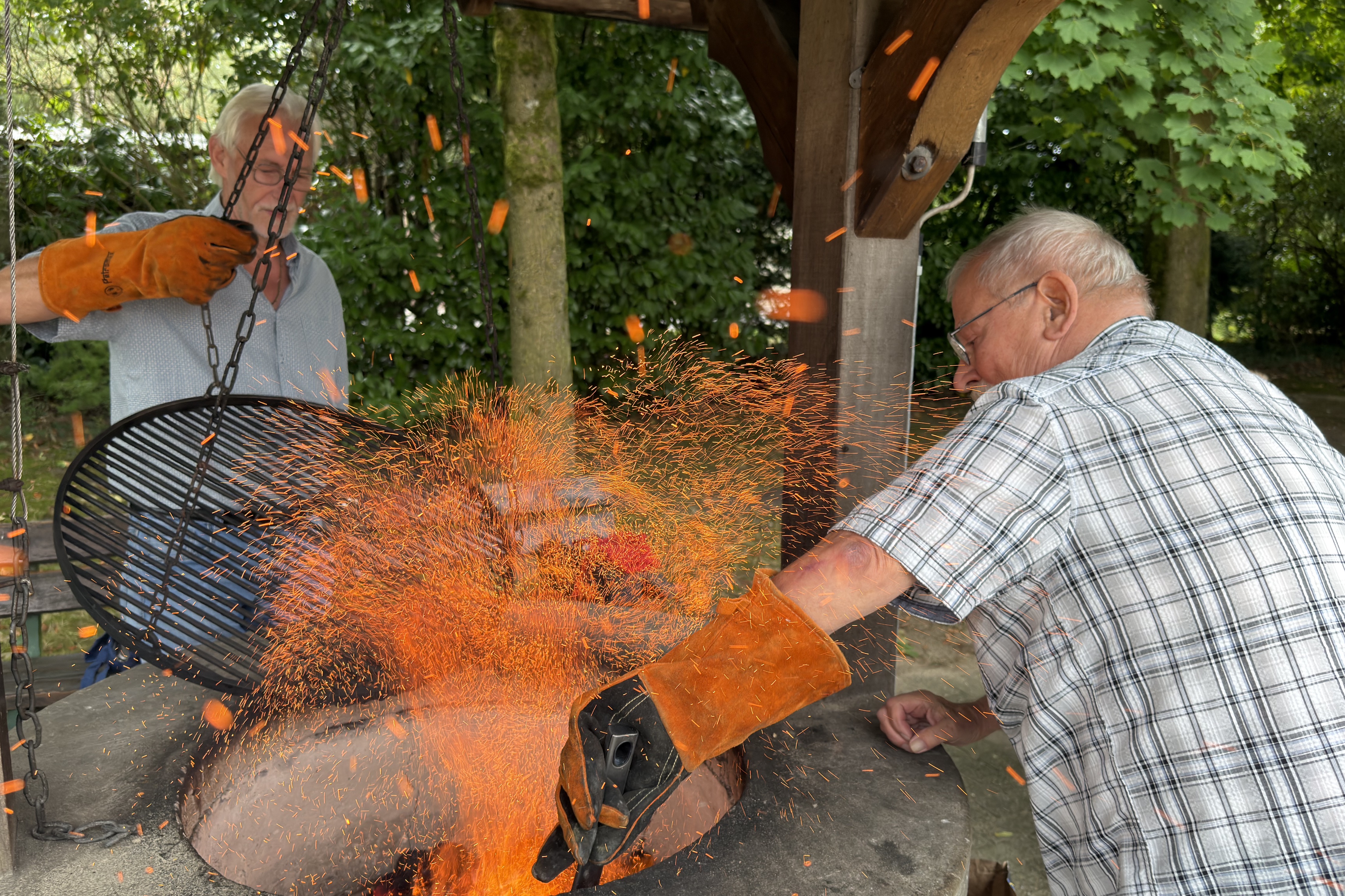 Der Grill kommt auf Touren